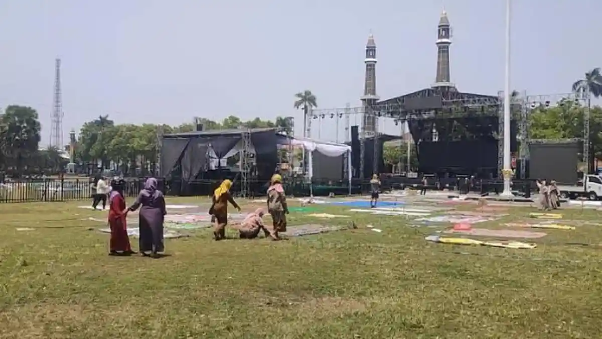 PKL Alun-Alun Jombang Dipindah Sementara saat Pengajian Gus Iqdam, Ini Lokasinya
