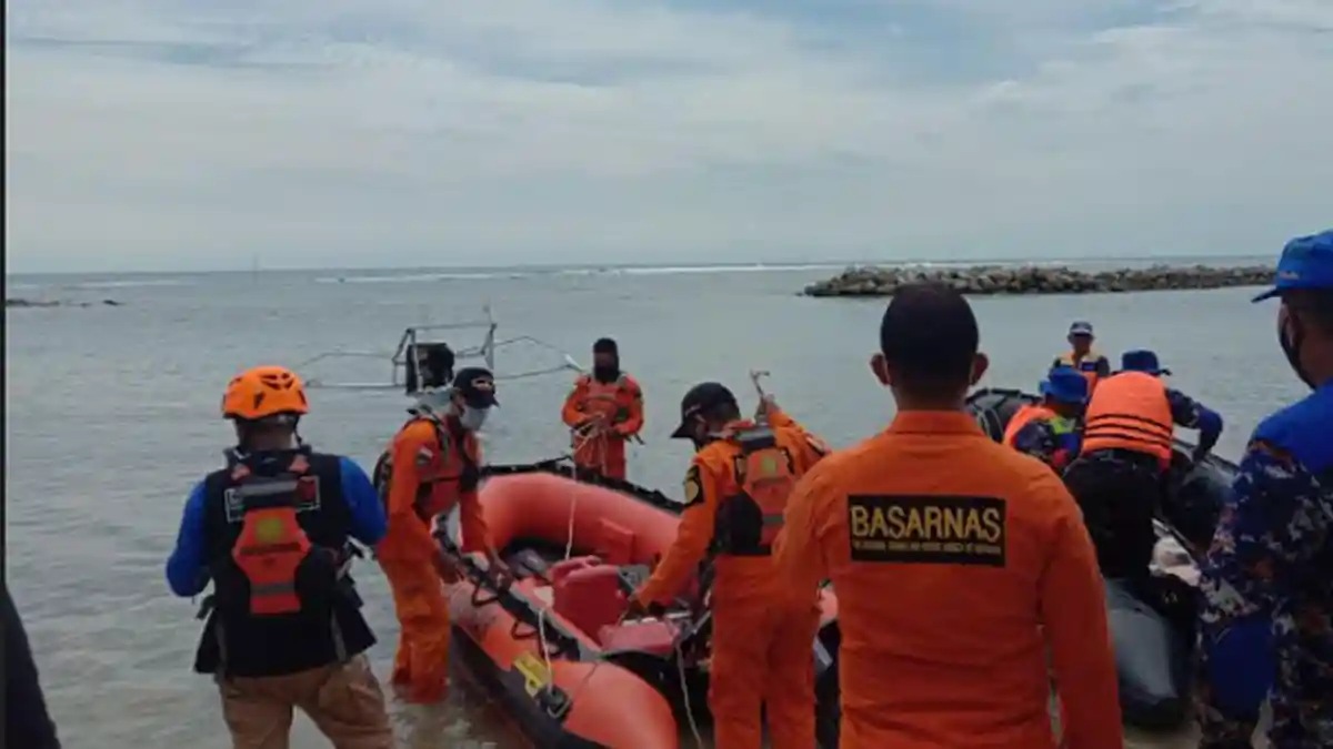 Hari Ketiga Pencarian Nelayan Hilang di Bababulo Majene Masih Nihil, Tim SAR Terkenda Cuaca