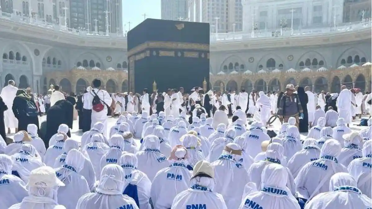 117 Nasabah PNM Mekaar Berangkat Umroh, Bawa Harapan dan Doa