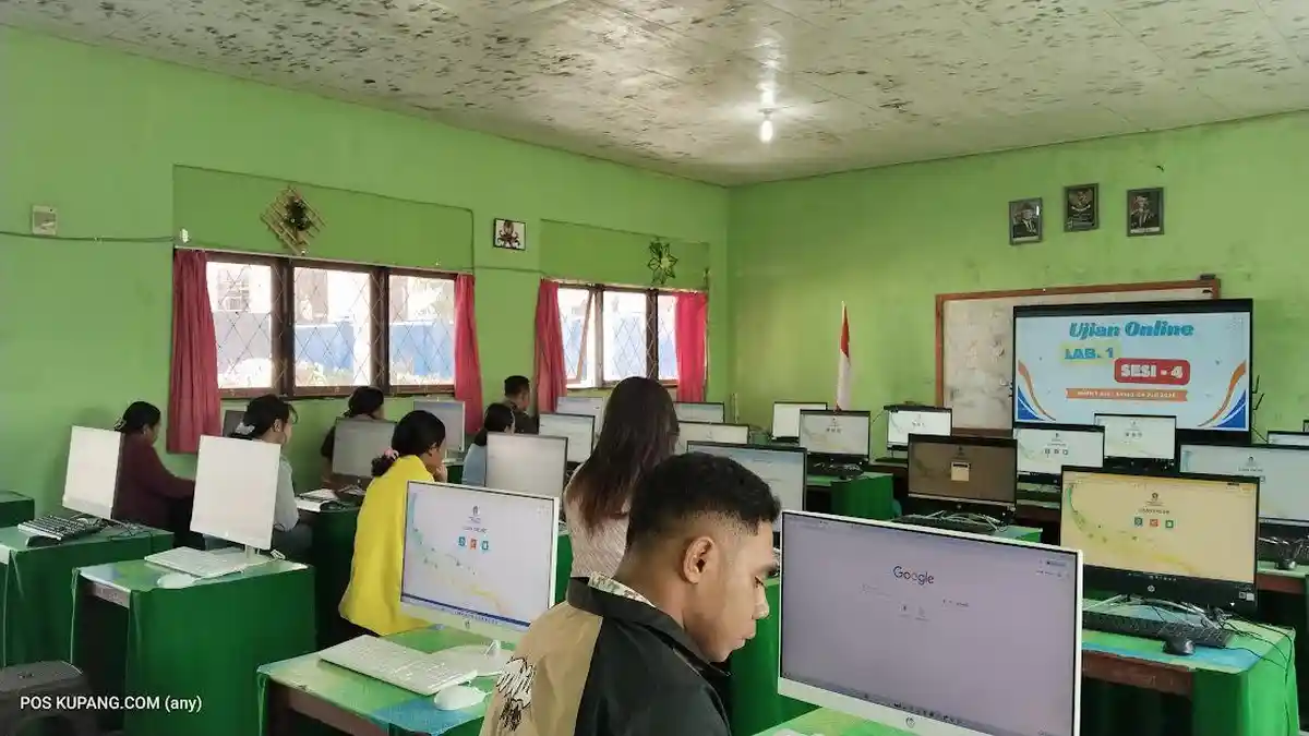 Penanggung Jawab Ujian Tahap III UT Kupang Pastikan Ujian Berjalan Lancar hingga Hari Terakhir - Pos-kupang.com