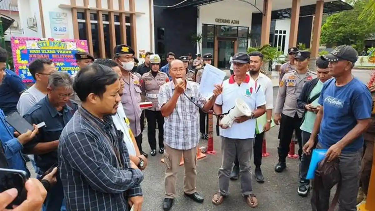 Tim Penyelamat Aset Desa Tuntut Pencabutan SKT