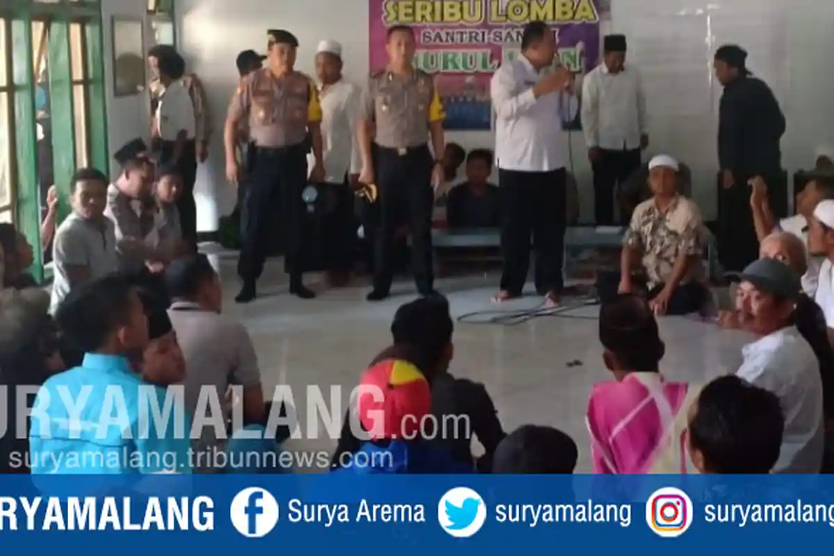 Kades Pace - Jember: WNA Dan Staf Dinas ESDM Diamankan Warga Karena Tujuan Tidak Jelas