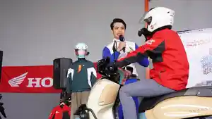 Ratusan-siswa-SMAN-9-Bandung-tampak-memadati-lapang.jpg