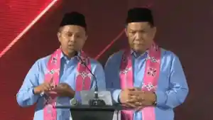 Pasangan-Bermawarah-Abdul-Wahid-dan-SF-Hariyanto-dalam-Debat-Pilgub-Riau-2024.jpg