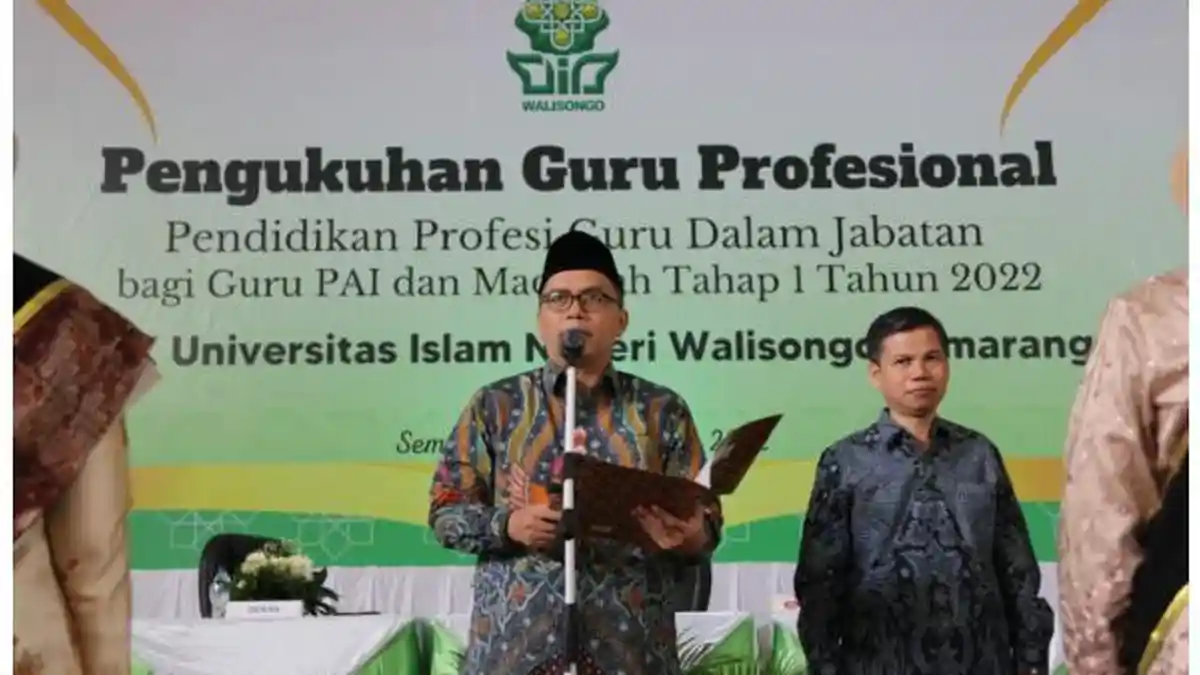 LPTK UIN Walisongo Semarang Kukuhkan 317 Guru PAI dan Madrasah Profesional