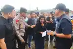 Gubernur Sultra Andi Sumangerukka Lepas Ratusan Pemudik Gratis dari Kendari ke Bobong Maluku Utara