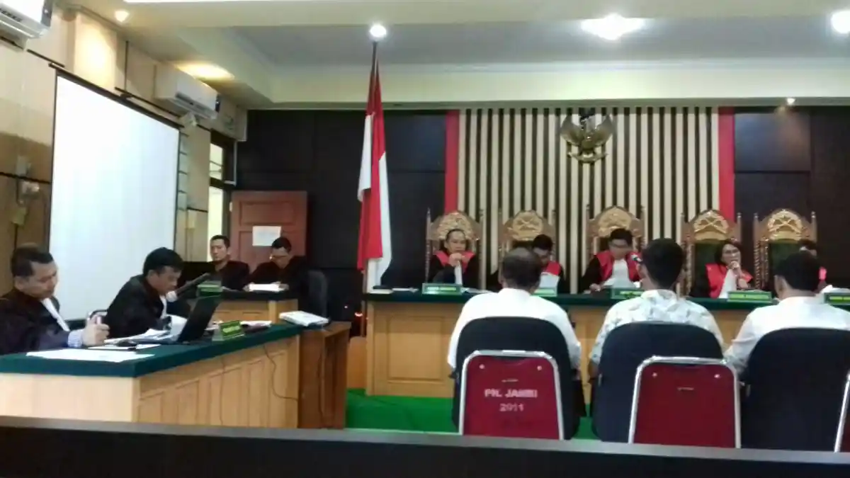 'Gerilya' 6 Percakapan Penting Suap RAPBD Diputar Jaksa KPK, Amidi Langsung Terdiam