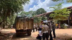 Sidak-truk-sampah.jpg