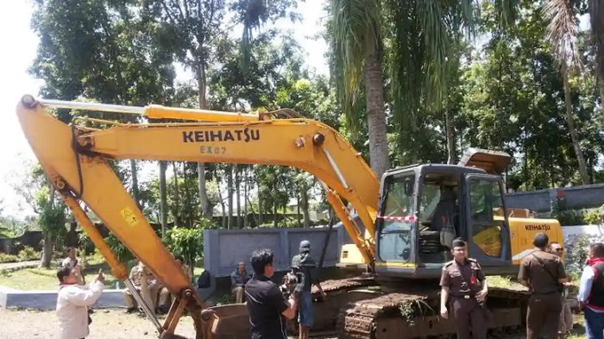 Penyidik Panggil Ulang Tersangka Korupsi Tambang Pasir Besi Lumajang
