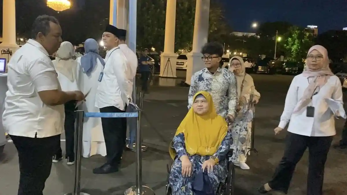 Mamah Dedeh, Ustaz Adi Hidayat, Hingga Eks Pentolan 212 Temui Prabowo di Istana Negara