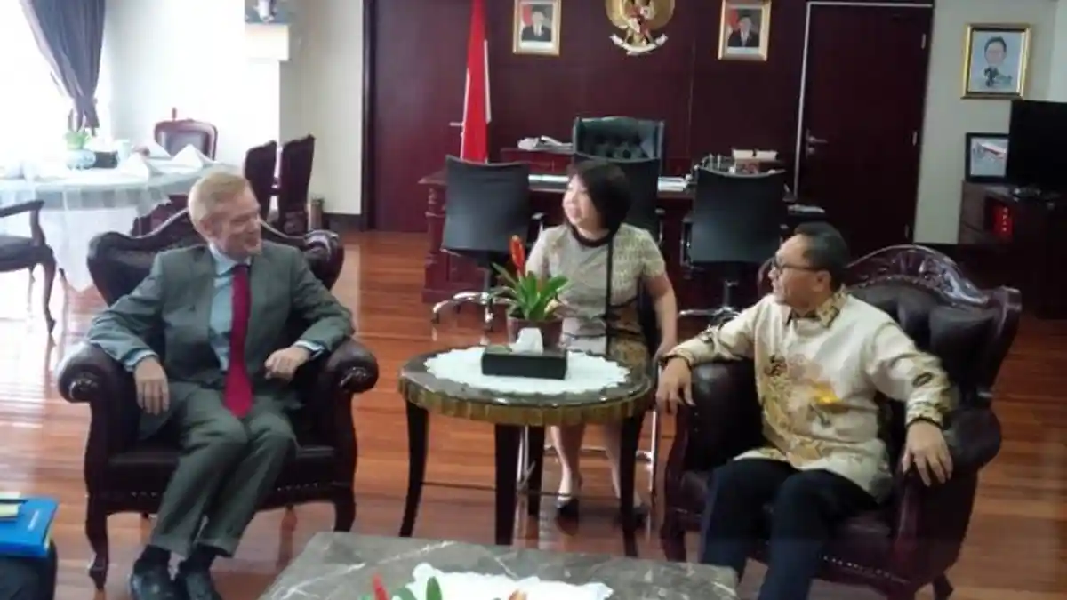 Kepada Duta Besar Uni Eropa, Zulkifli Hasan Ceritakan Kehidupan Toleransi di Indonesia