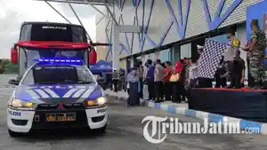 Suasana-pemberangkatan-program-balik-mudik-gratis-di-Terminal-Tipe-A-Patria-Blitar-ilustrasi-bus.jpg