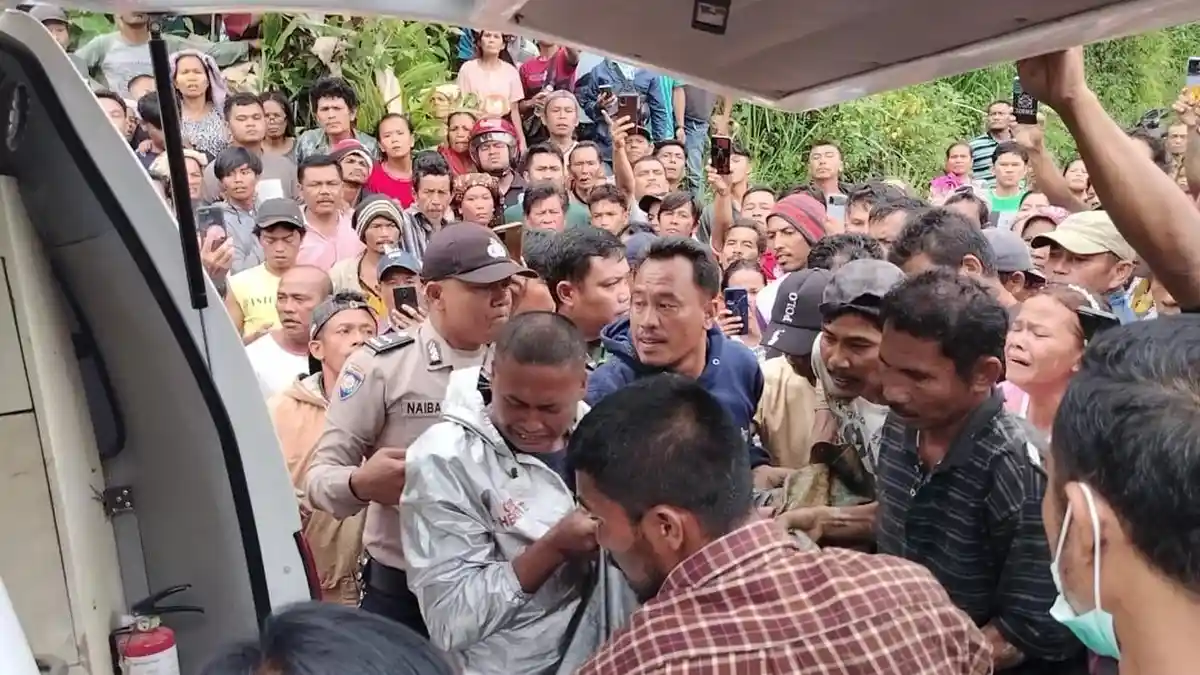 Mobil Pikap Bawa BBM dan Sembako Masuk Jurang di Dairi, Sopir Tewas, Kapolsek: Sempat Meledak