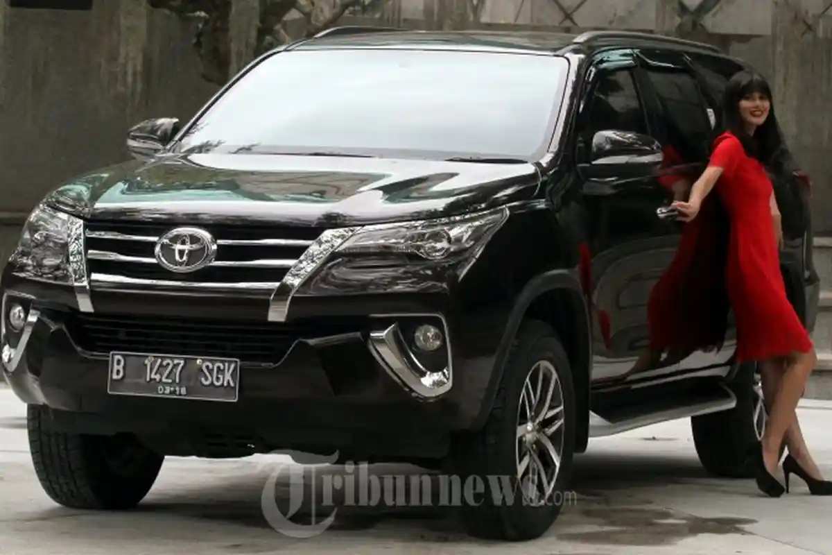 Banting Harga Mobil Baru, Fortuner Diskon hingga Rp 100 Juta, Innova Diskon 70 Juta