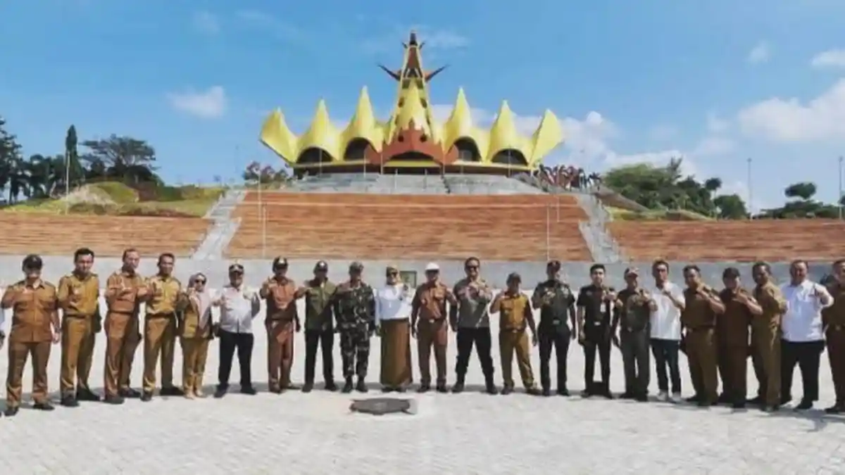 Pemkab Lampung Selatan Gelar Upacara HUT ke-80 RI di Selasar Menara Siger Bakauheni
