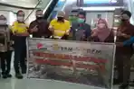 penyerahan-bantuan-penanganan-covid-19-oleh-pt-cpm-kepada-gubernur.jpg