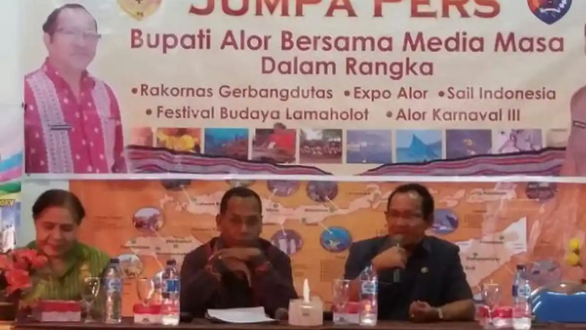 Bupati Alor Marah, Amon Djobo Usir dan Nyaris Lempar Kursi ke Staf Kemensos Gara-gara Bansos