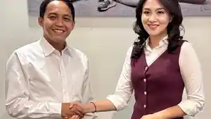Sherly-Tjoanda-bersua-Menteri-Kehutanan-Raja-Juli-Antoni.jpg