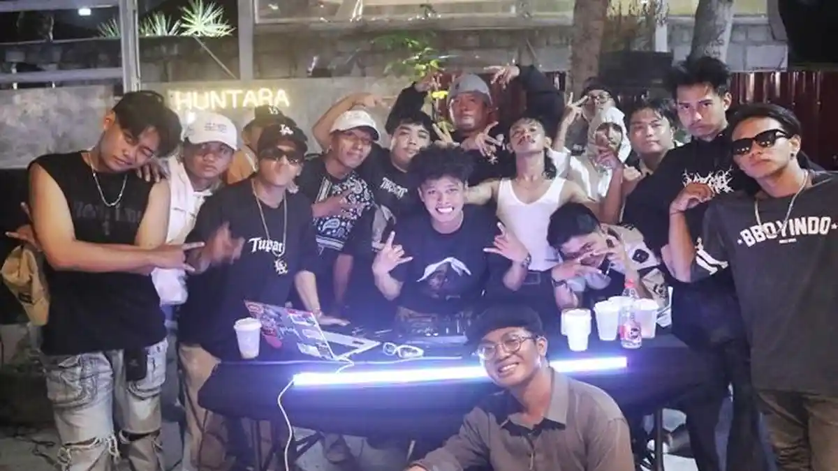Event Midnight Ritual Hadirkan Merchandise 100 Stiker Album untuk Penonton 