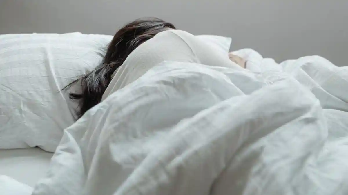 Tak Banyak yang Tahu Efek Kebanyakan Tidur Ternyata Bisa Memperparah Depresi Kronis