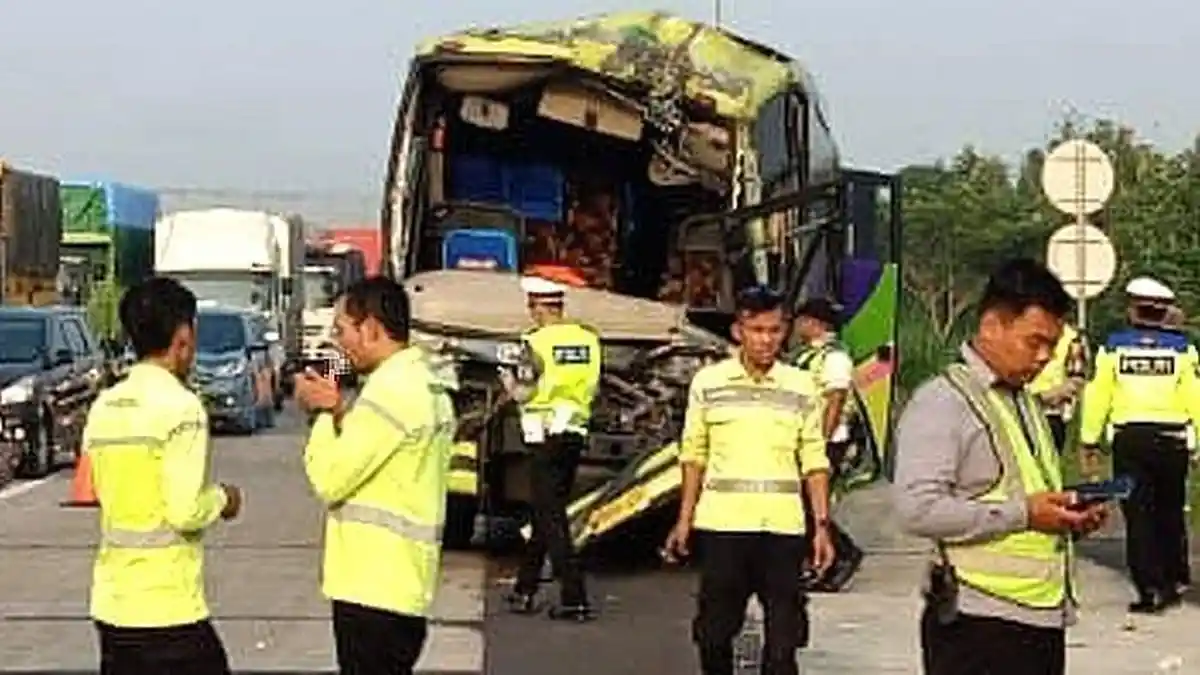 Kecelakaan Beruntun 3 Truk dan 1 Bus di Tol Cipali, Berikut Nama, Data Korban yang Tewas dan Selamat