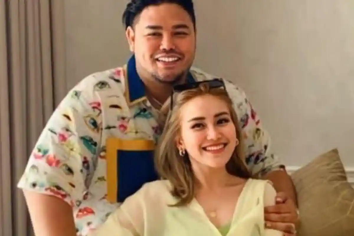 Makin Lengket Begini Ibu Ivan Gunawan Beri Perhatian Khusus ke Ayu Ting Ting
