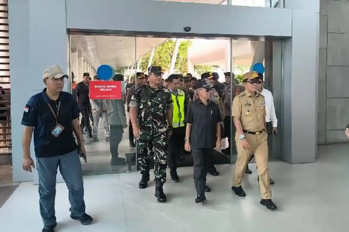 Kodim Lombok Tengah Turunkan 1 Pleton Personel Amankan Perayaan Nataru 2024/2025