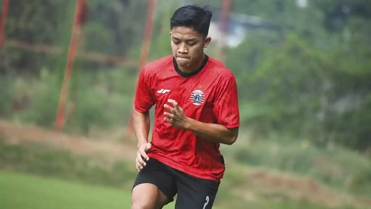 Setia Jadi Pemain Profesional, Bek Persija Rio Fahmi Tolak Jadi Polisi ...