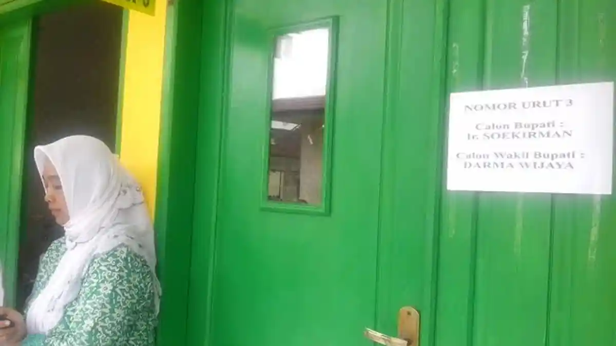 Pasangan Surya Bersaudara Datang Paling Pagi Untuk Pemeriksaan Kesehatan