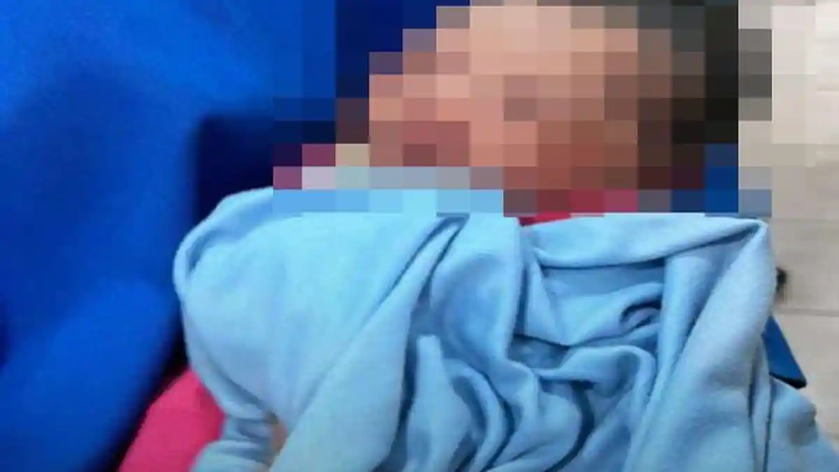 BREAKING NEWS - Geger Penemuan Bayi Perempuan di Teras Rumah Warga Karimun Kepri