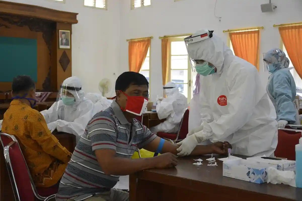 Dinkes Sleman Lakukan Rapid Test ke Petugas Medis yang Bertugas di GOR Pangukan