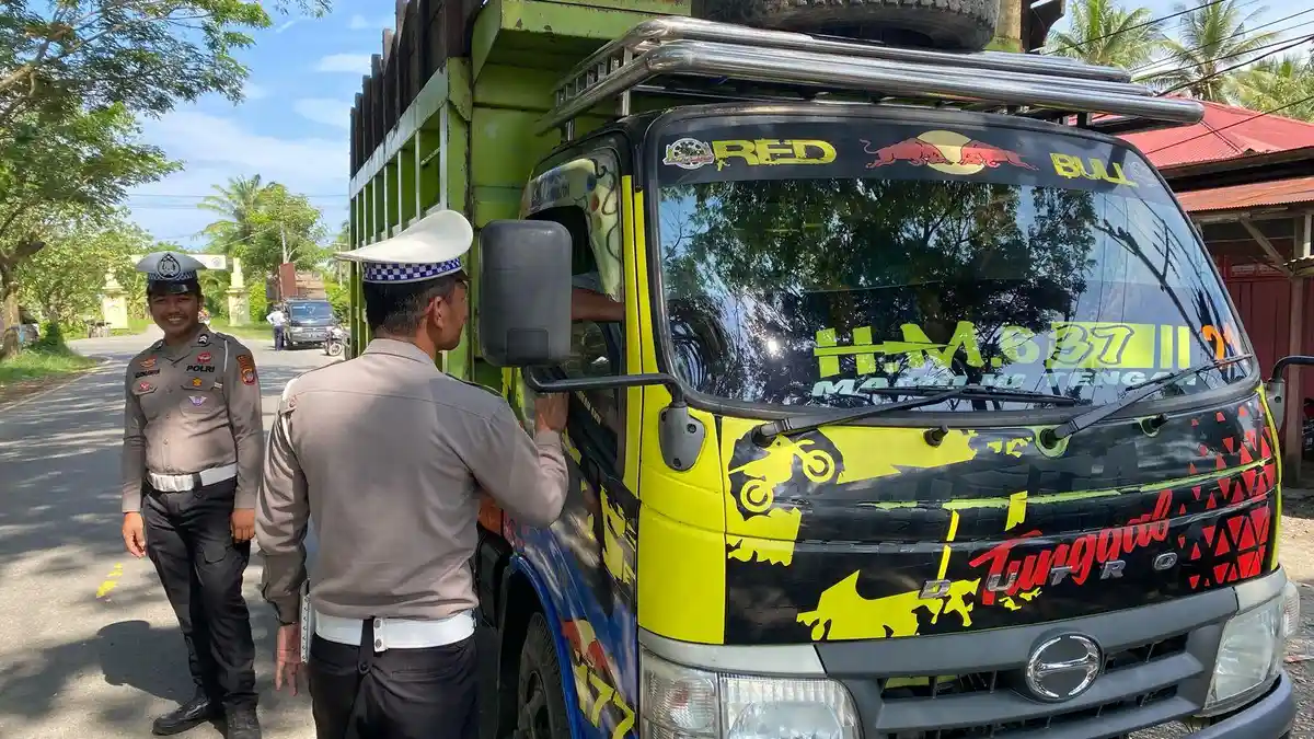 Kesadaran Warga Mamuju Tengah Urus SIM Menurun