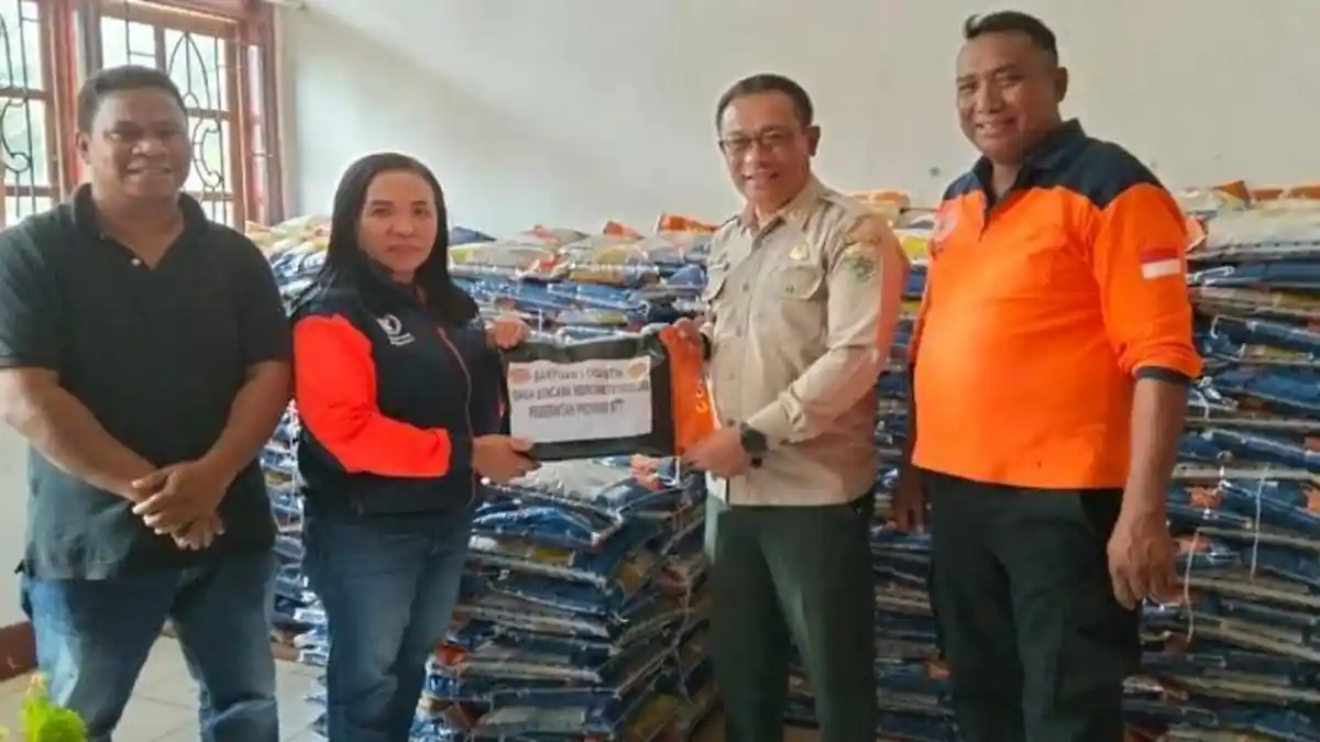 Antisipasi Bencana Hidrometeorologi, BPBD NTT Distribusi Logistik Dasar