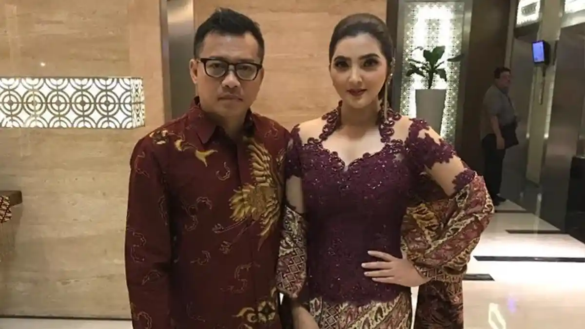 Hadiri Pernikahan Kahiyang Bobby, Ashanty Malah Gandeng Suami Orang Lain, 
