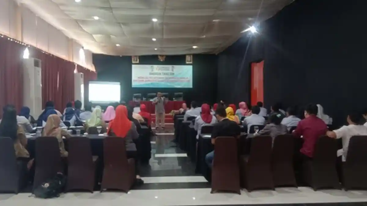 Pemimpin Redaksi Bangka Pos Jadi Narasumber di Bimtek Bawaslu