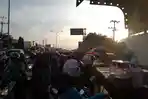 pedagang-takjil-pinggir-jalan-soebrantas_20160608_120346.jpg