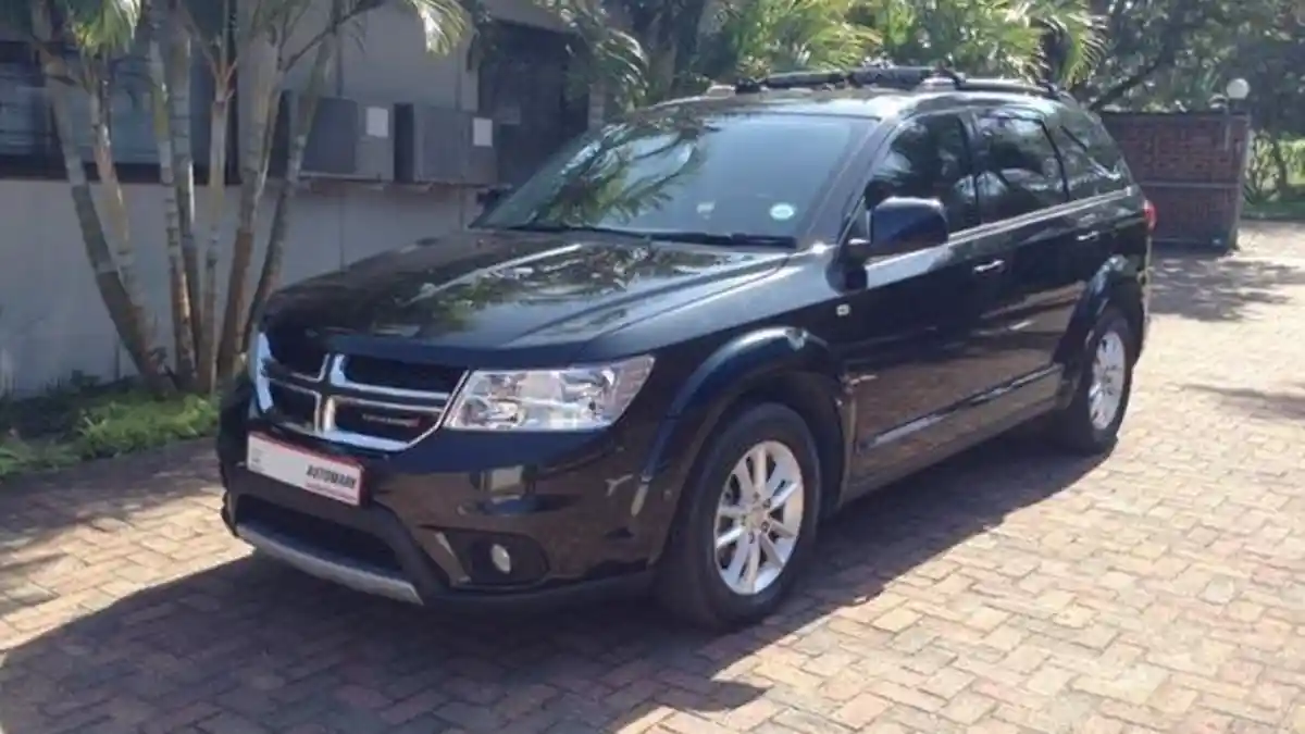 Penampakan Dodge Journey yang Tabrak Lari Produser RTV saat Bersepeda hingga Meninggal