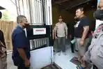 Satpol-PP-Kota-Probolinggo-menyegel-tempat-karaoke-tak-berizin-Kamis-3112022.jpg