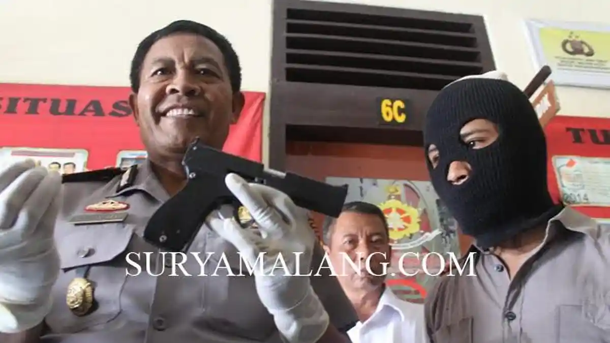 Penjual Bakso Berlagak Koboi Umbar Tembakan ke Warga