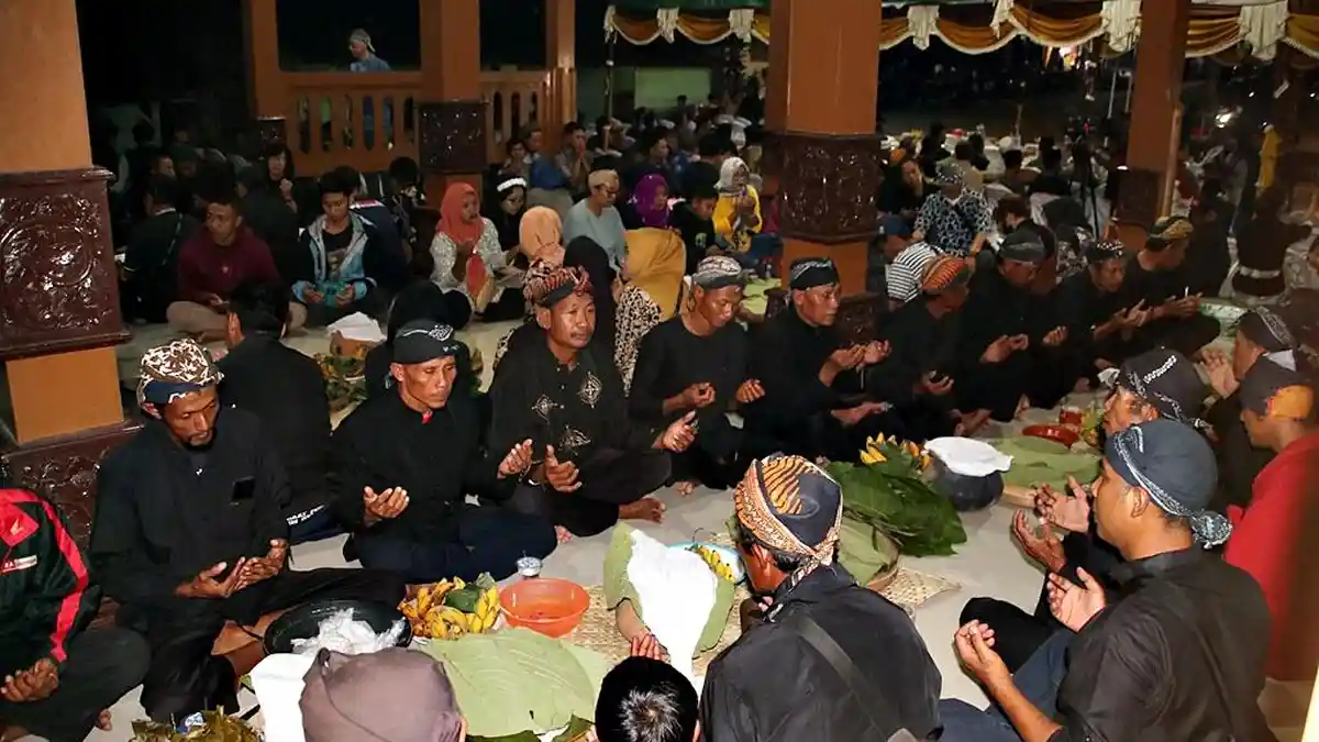 Sejumlah Tradisi Unik yang Masih Digelar Orang Samin, Ada Tradisi Menghormati Ular Besar