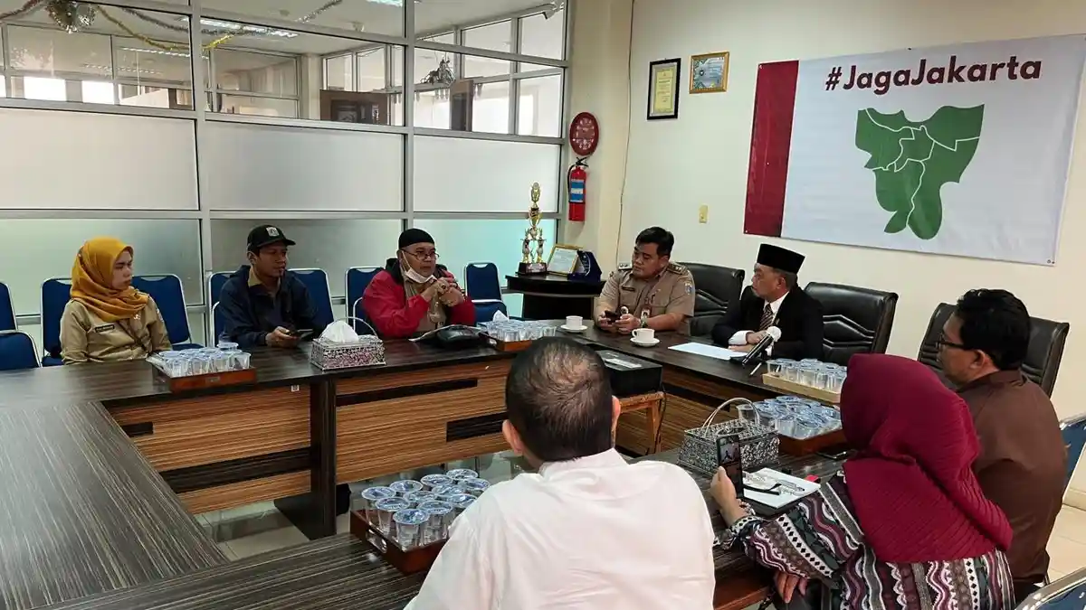 Pertemukan Warga dengan Jajaran Pemerintah, Legislator PKS Kawal Penanganan Banjir di Klender - Tribunjakarta.com