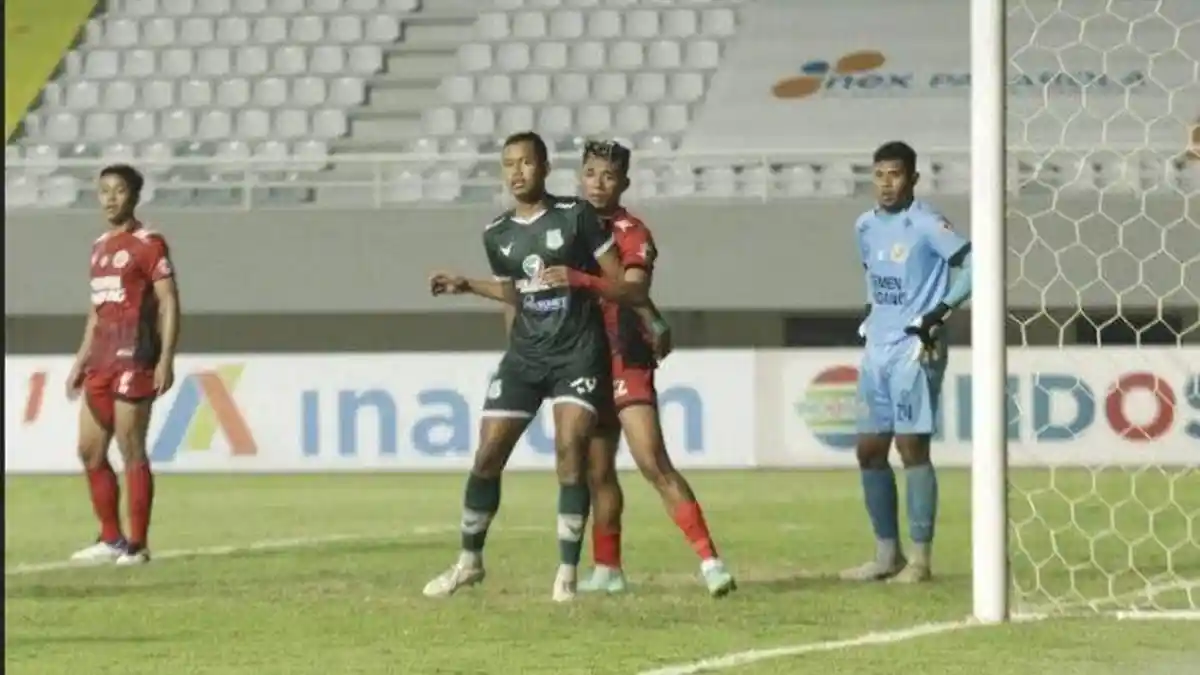 Babak Satu PSMS Medan vs Semen Padang, Dua Kartu Kuning dan Skor Kacamata