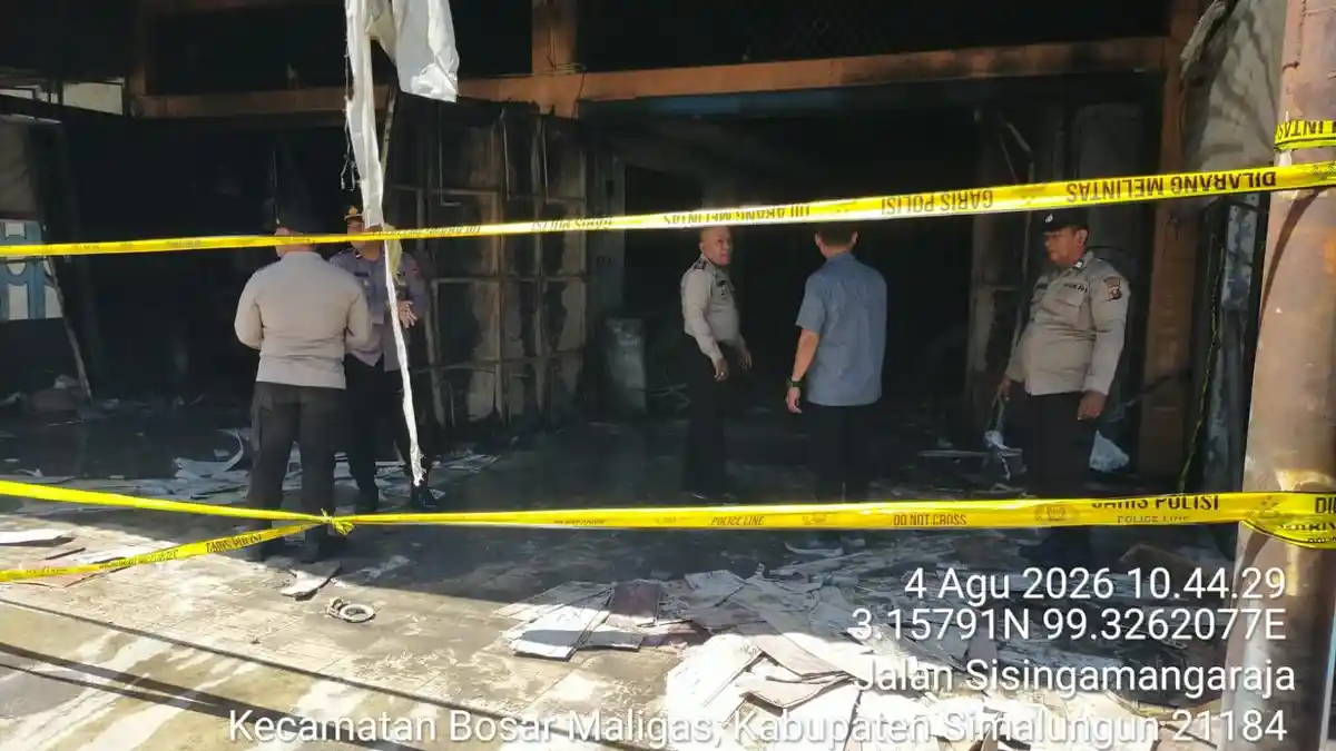 Dua Ruko Prabot dan Elektronik di Perdagangan Ludes Terbakar, Polisi ...