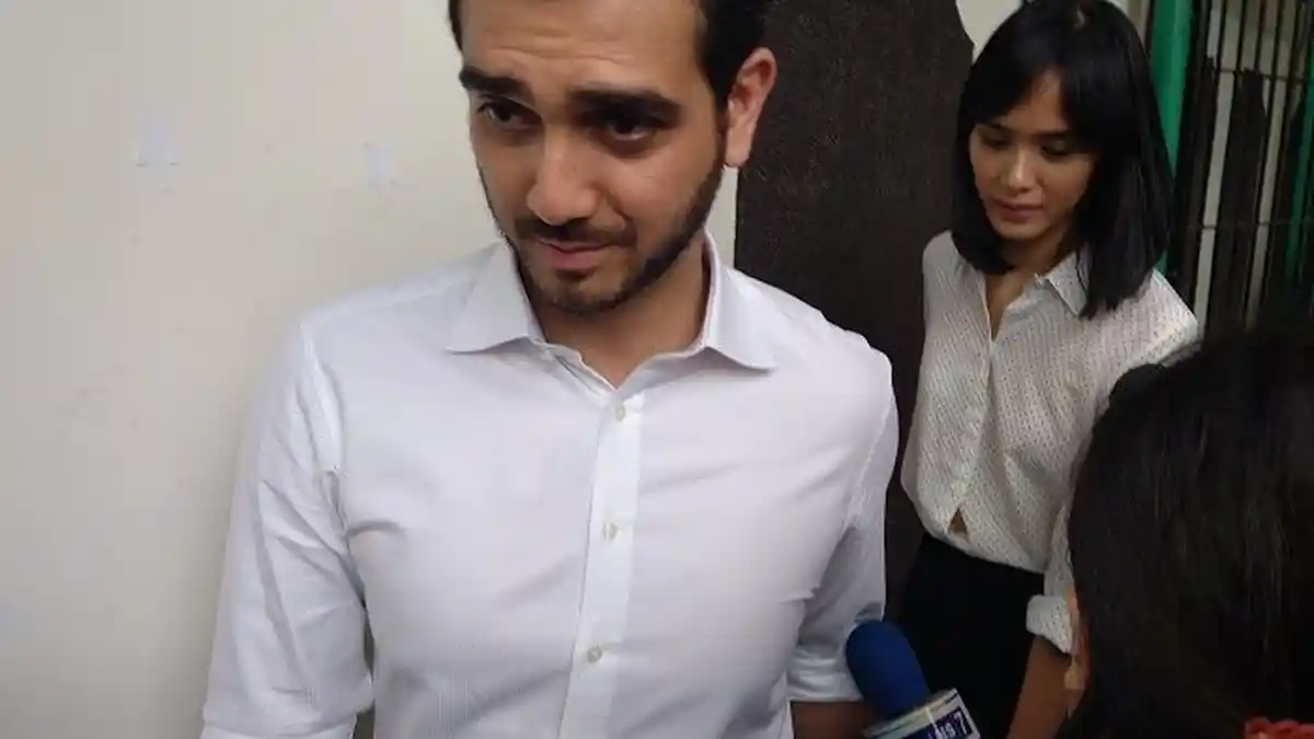 Fachri Albar dan Anak-anaknya Saling Tanya Kabar, Renata Kusmanto Jadi Perantara