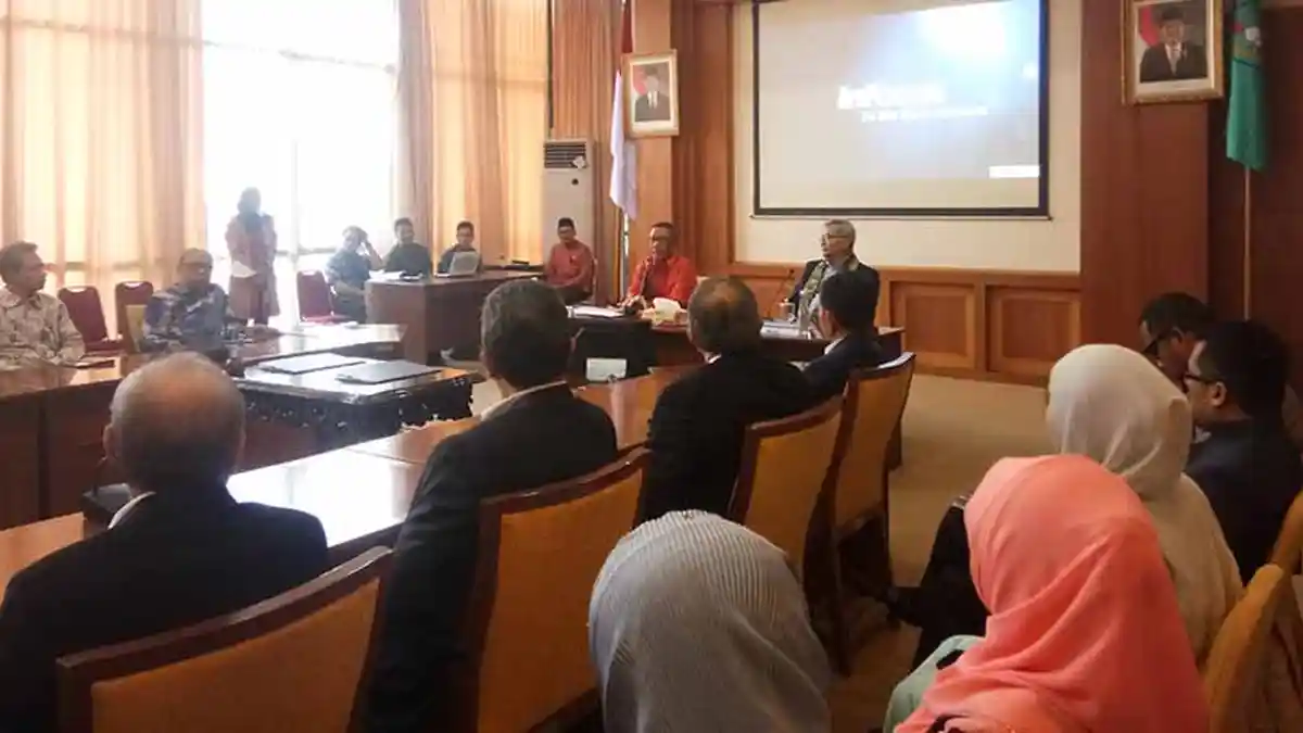 Pemprov Kalbar MoU Pembangunan Jalan Tol Bersama Pihak Malaysia