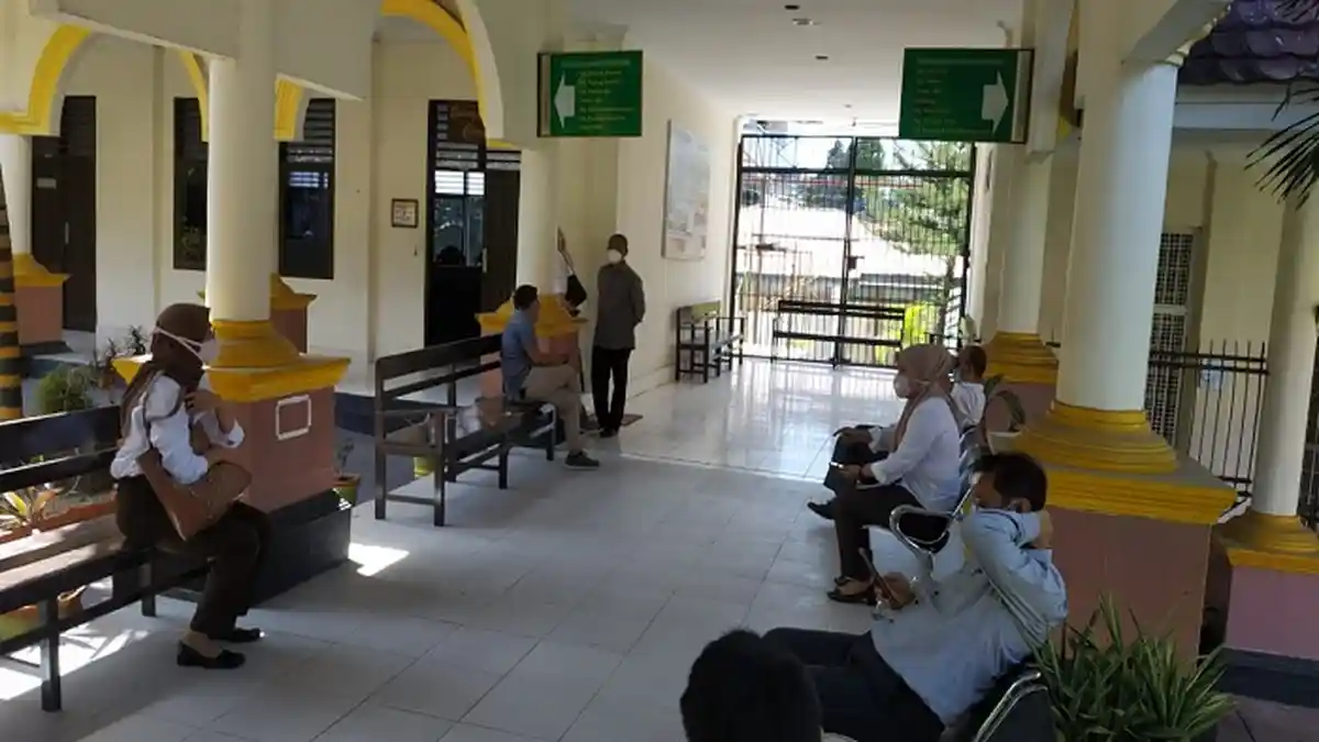 Siang Ini, Pengadilan Gelar Sidang Pencemaran Nama Baik Gubernur Sulteng Longki Djonggala