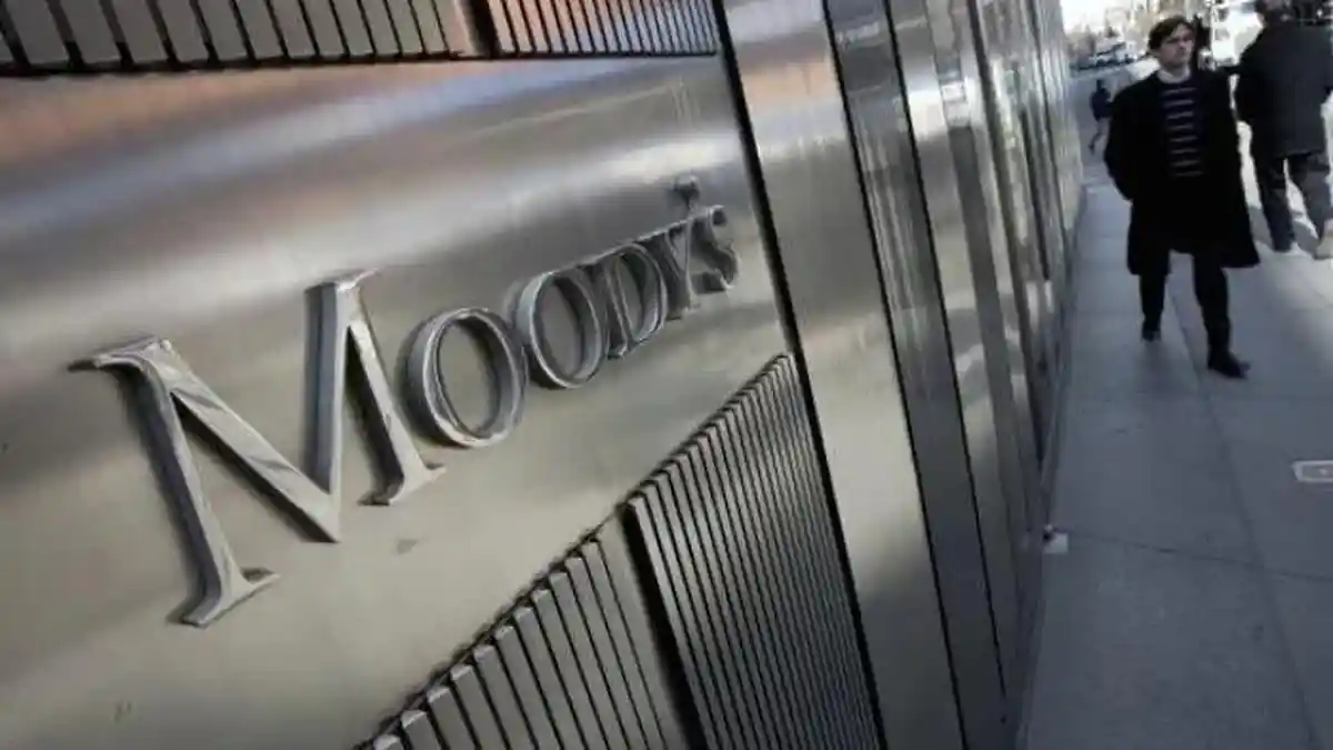 Alasan Moody's Pangkas Outlook Utang RI Jadi Negatif, Soroti Program MBG