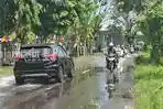 Beberapa Ruas Jalan di HSU Tergenang, Pintu Air Lahan Pertanian Ditutup