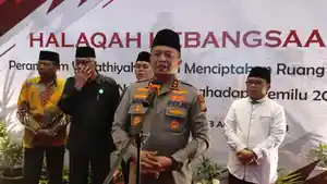 Kapolda-Sumut-Irjen-Agung-Setya-Imam-Effendi-bersama-ulama-Islam-usai-menggelar-Halaqah.jpg