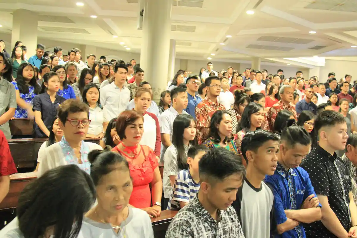 Mgr Agustinus Agus Pr Berbagi Sukacita Natal Melalui Nyanyian di Rutan Serdam Pontianak - misa-natal-3.jpg